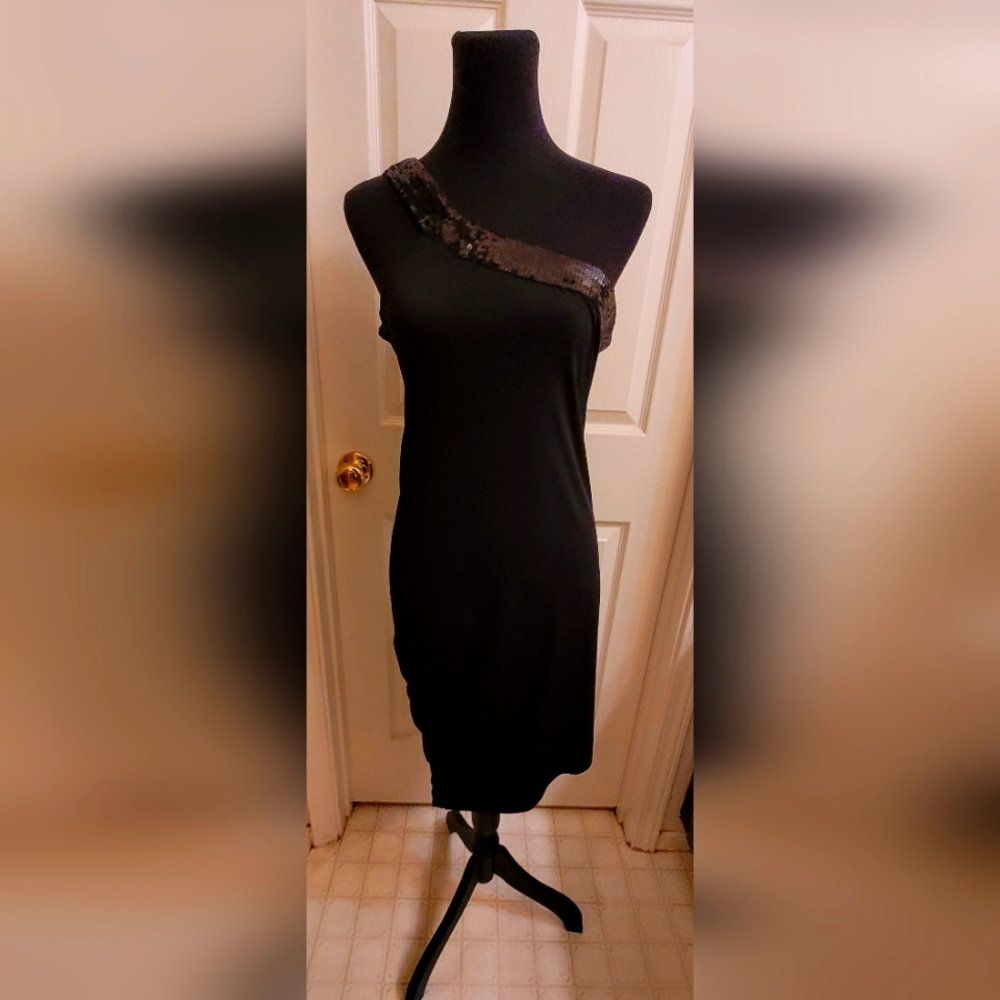 Cute black dress